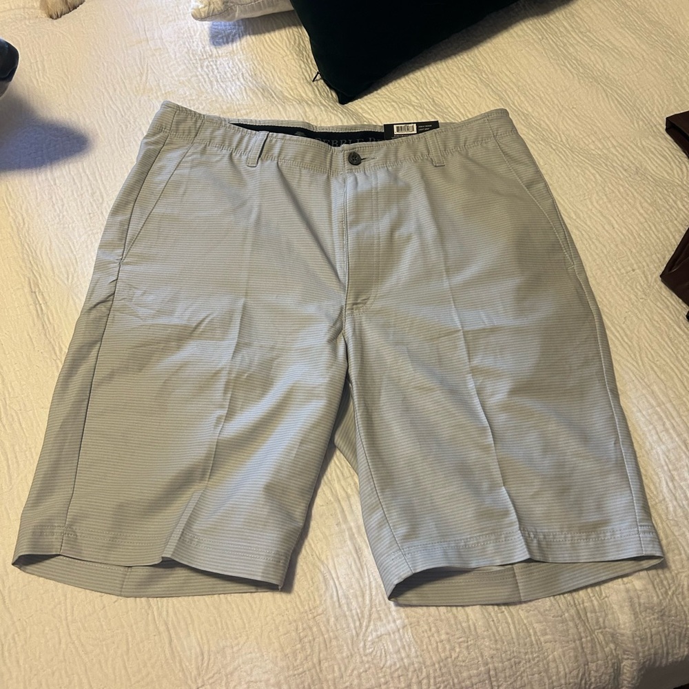 Gray pebble beach men’s shorts